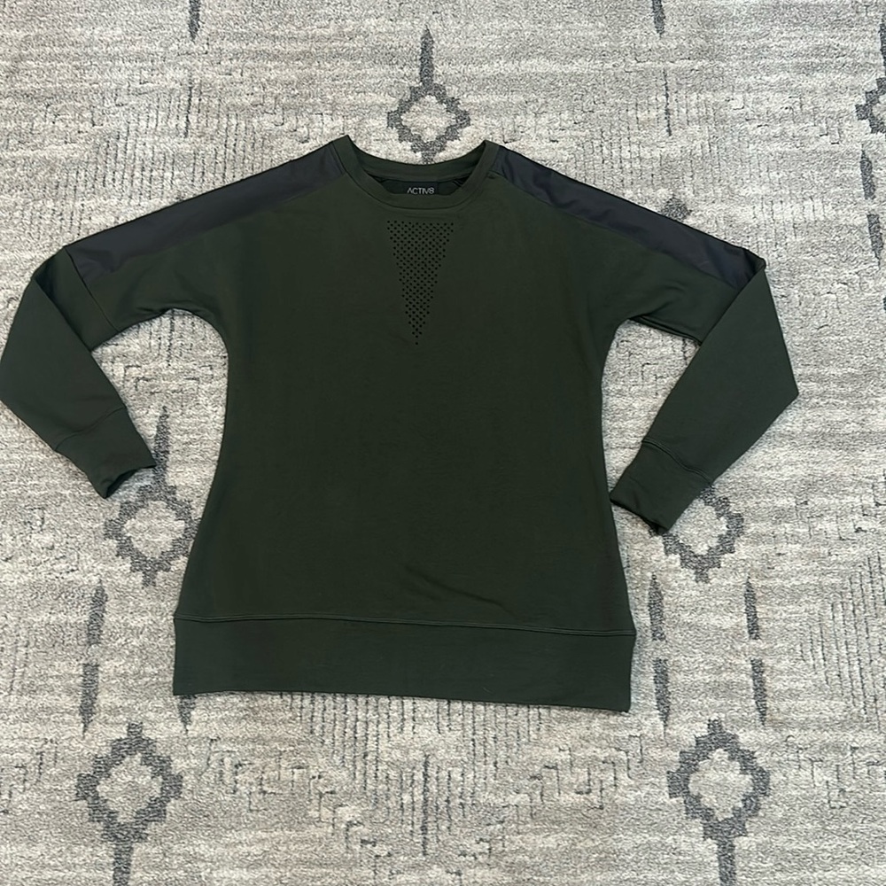Women’s Activ8 Long Sleeve workout shirt dark green & black size xs like new